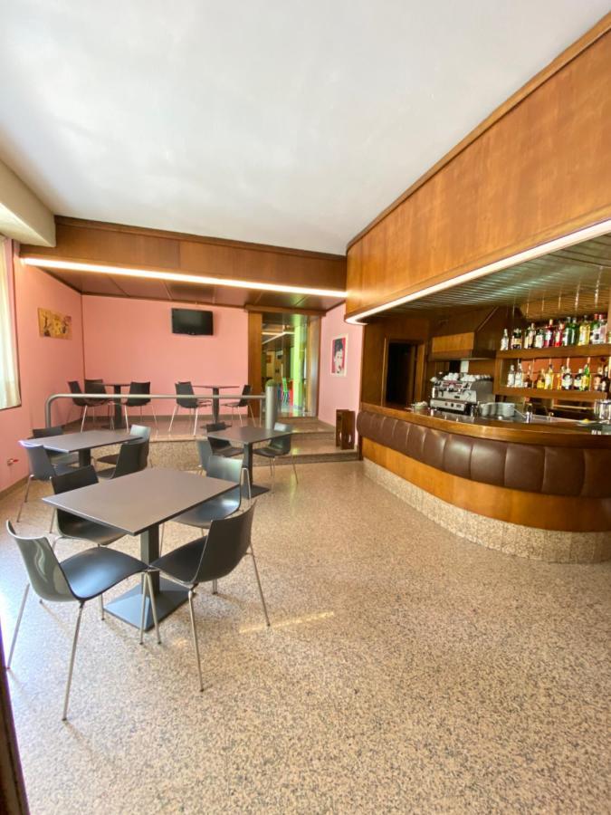 Hotel Pamela Сан Пиетро ин Цазале Екстериор снимка